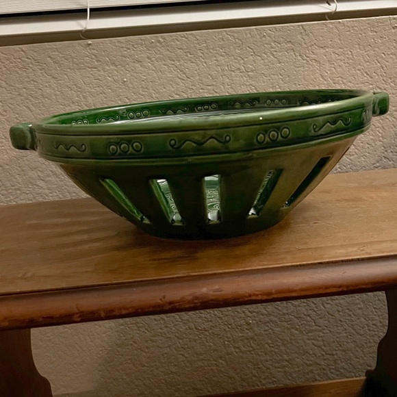 Hungarian Sgraffito Pottery Ceramic Dish Colander Style Berry Bowl Hungary 13" - Picture 2 of 8